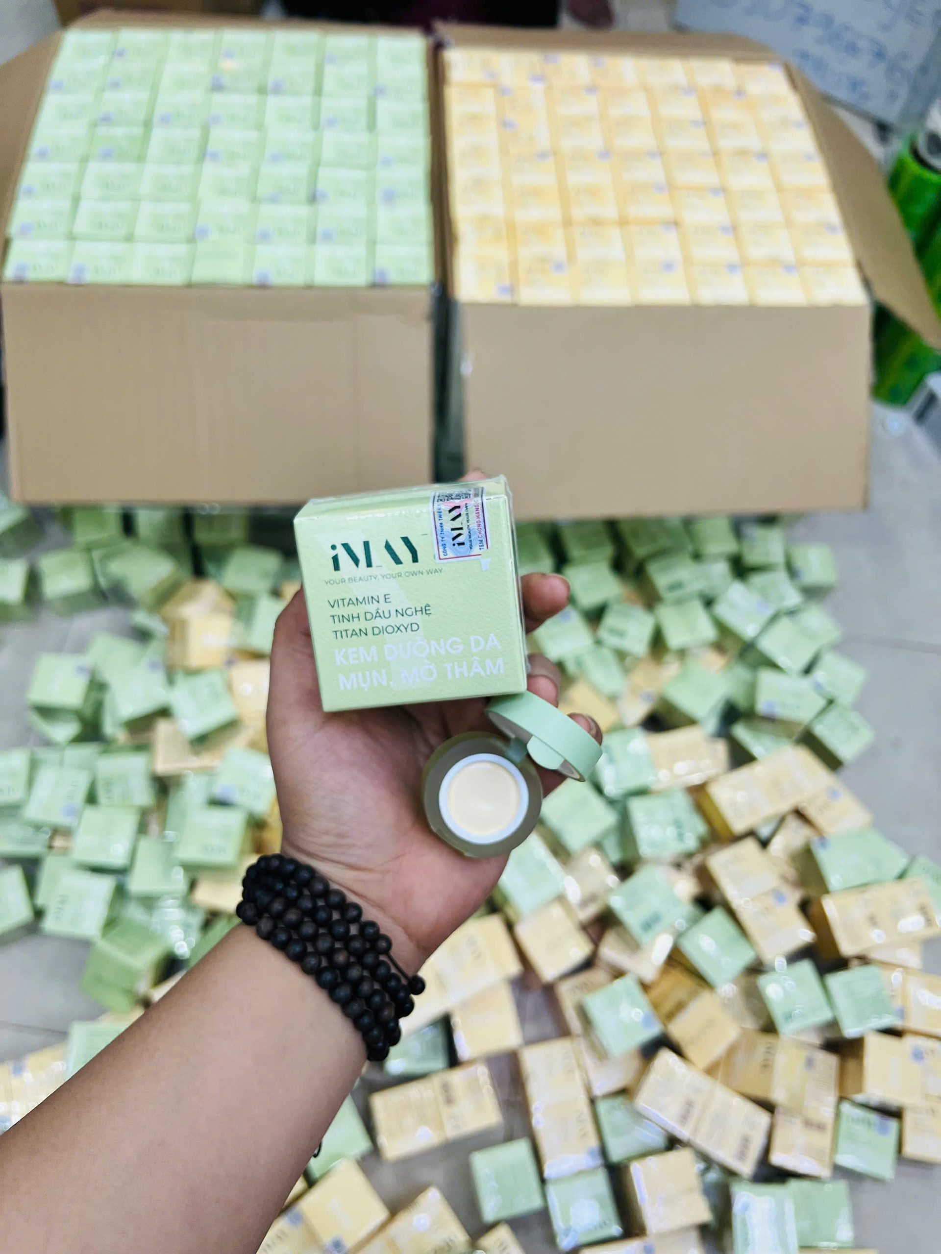 14494_z5876046633122-2848629e2a3172386a03fe6bea779a6b_20240929094453-4.jpg Kem Face Thanh Mây iMay Cream Nắp Xanh - 8936038680759