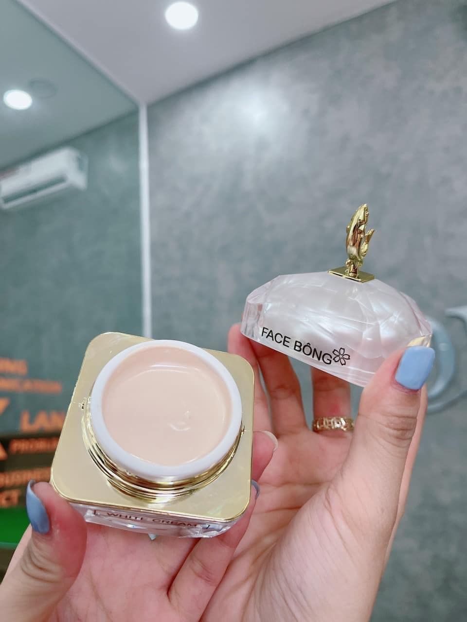 Kem face bông ONAYA dưỡng trắng da ngừa nám Chính Hãng