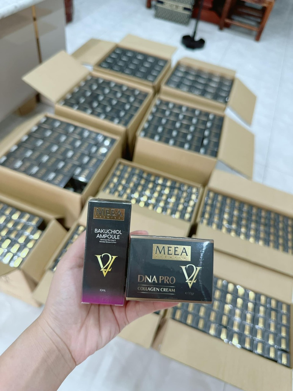 18832-z4181751763020-c6c9ca1801abcdab55808e0414863a82-6.jpg Kem Face DNA Pro Cá Hồi Collagen Cream V2 Meea Origin Mini 10g - 8938534672146