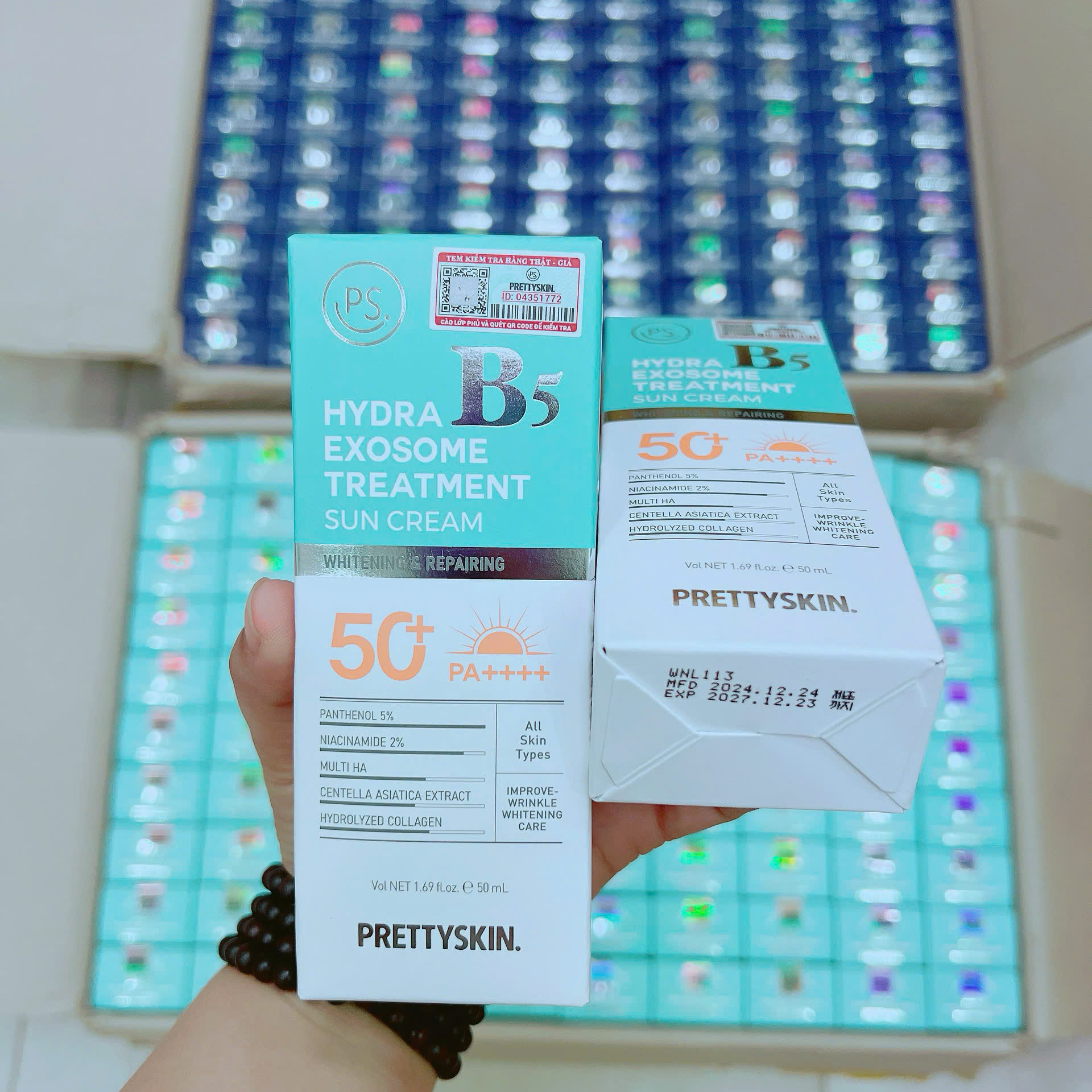 20047_z7210385432156-cba3b0830c5179542d1dfcd7c49d2ced_20251110222516.png Kem Chống Nắng B5 PrettySkin 50ml Màu Xanh Ngọc - Hỗ Trợ Chống Nắng Dưỡng Sáng Cải Thiện Lão Hóa Da - 8809733215949