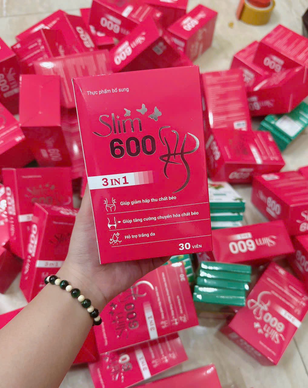 20150-z4477633651647-e9848b8949e6ac50f99671008f0cdcf7-7.jpg Kẹo Giảm Cân Slim 600 3IN1 Tặng Detox Rau Củ - 8936194788009