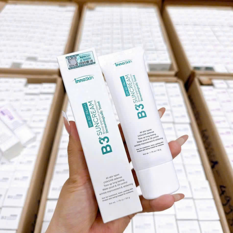 Kem Chống Nắng B3 InnoSkin Màu Xanh Cho Da Khô