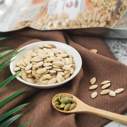 22763_rixgk1yq9winudef66uy-simg-de2fe0-500×500-maxb_20241115113939.jpg Hộp Quà Tết Hạt Bí Trắng 400g - Hộp Sun Khía - 8936208933838