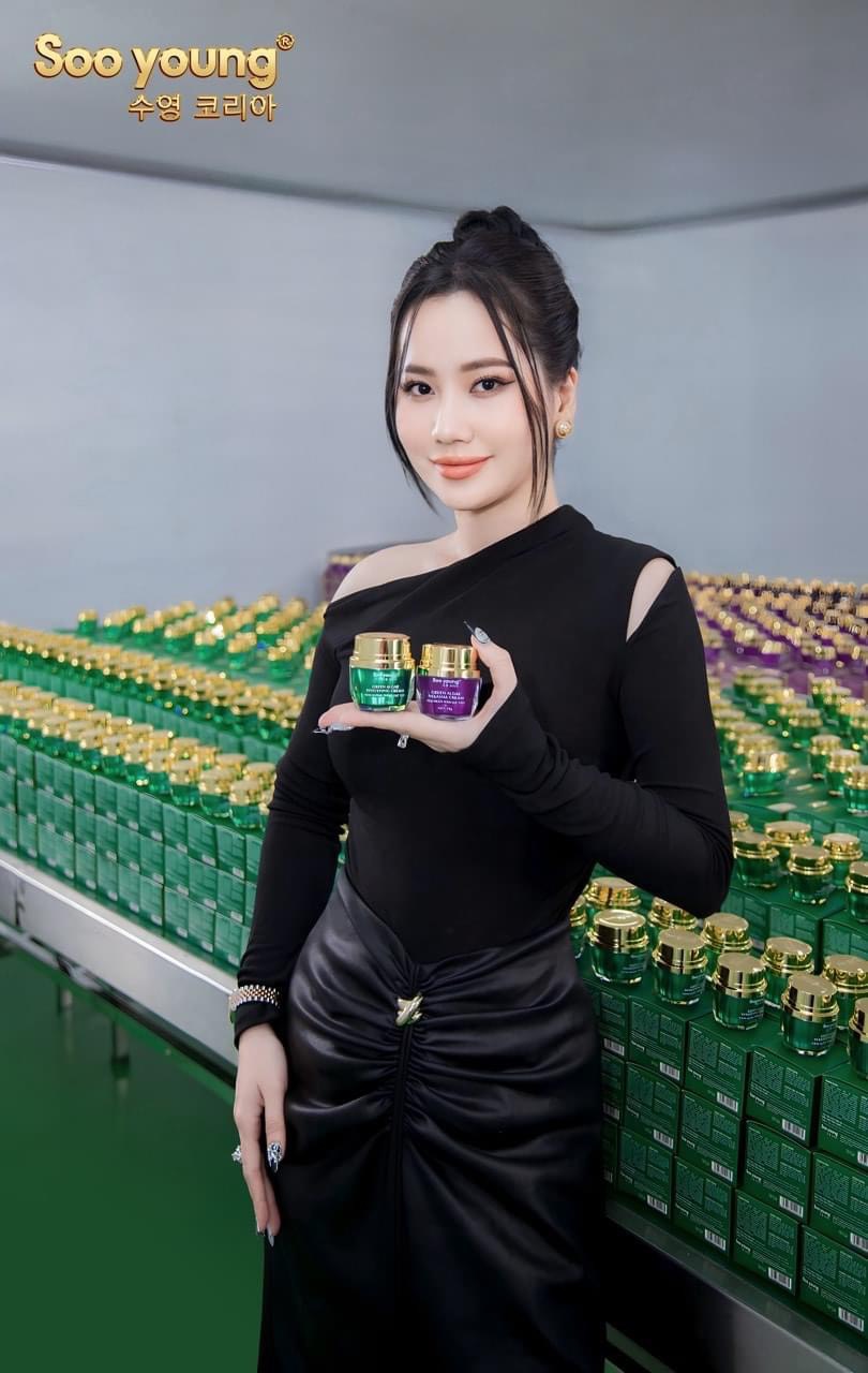 23066-z4909332345671-779367922ae09f3d9c75879c33d666ad-6.jpg Combo Face Ngày Lục Tảo Soo Young Mini + Face Đêm Lục Tảo Soo Young Mini (Tặng 1 Serum meso) - CBFACESYMINI