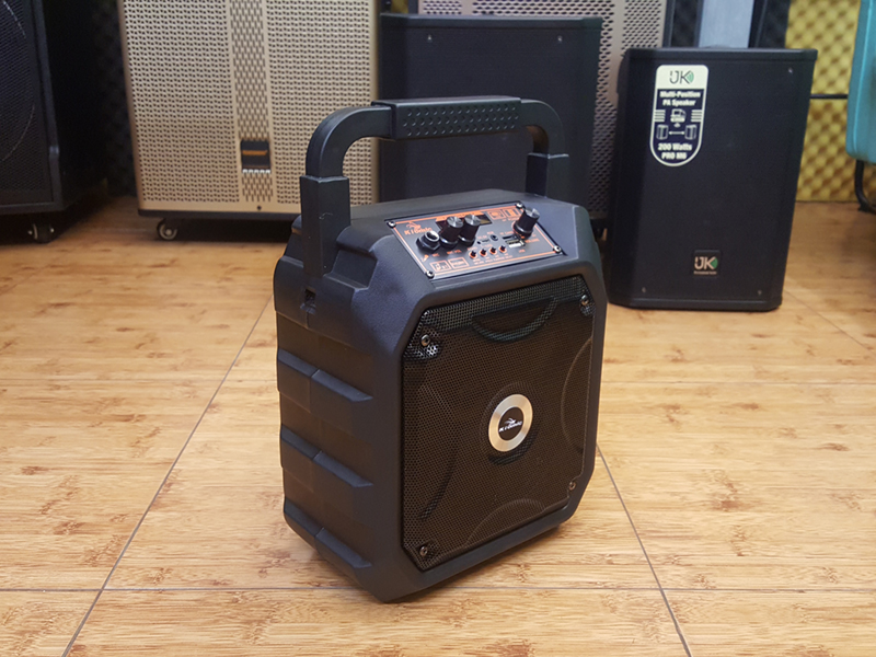 Loa Bluetooth Kiomic K 68 Kèm Mic Karaoke