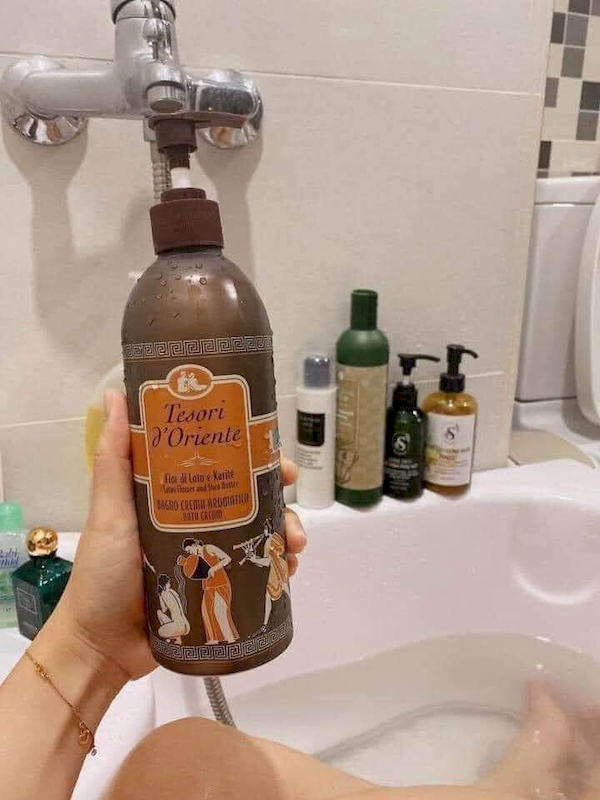 25162_danh-gia-sua-tam-tesori-huong-hoa-sen_20240922174802-2.png Sữa Tắm Tesori D'Oriente Hoa Sen 500ml - 8008970000831