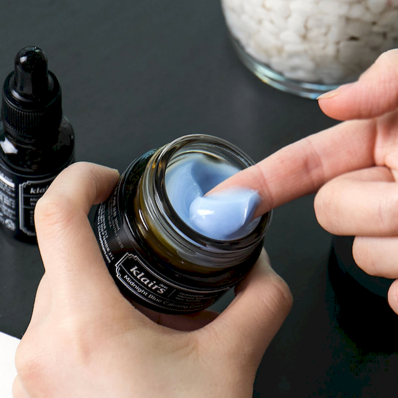 25167_b708cf23d27d9805ca0f72c07ff6f371_20240923090305-1.png Kem Dưỡng Ẩm Klairs Midnight Blue Calming Cream 30g - 8809115027092