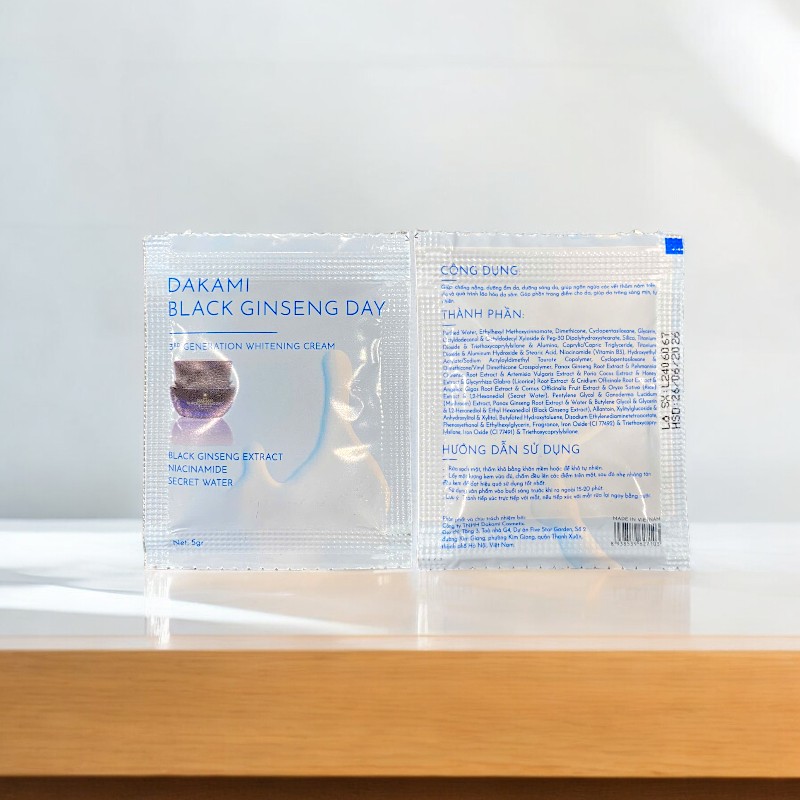 25296_goi-test-dakami-ngay-phu-photoroom_20240927103224-1.jpg Mẫu Test Kem Face Nám Nhân Sâm Đen Dakami Black Ginseng Ban Ngày Mini 5gr - MTDMBD02