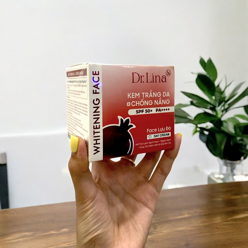 25354_kem-face-luu-dr-lina-ngay-phu-photoroom_20241002163802-1.jpg Kem Face Lựu Đỏ Dr.Lina Whitening Face Dưỡng Trắng Da Chống Nắng SPF50+ PA++++ Ban Ngày 25g - KFLDBN