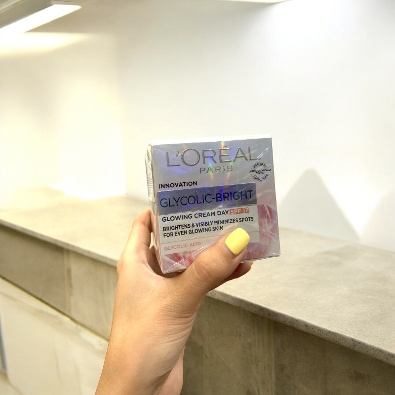 25391_z5905766800554-ceebddbc9b98c1ee5da1c8c8c0da8147-photoroom_20241007174931-4.jpg Kem Dưỡng Trắng Da Loreal Paris Ban Ngày Glycolic-Bright Glowing Cream Day SPF 17 50ml - 8994993016525