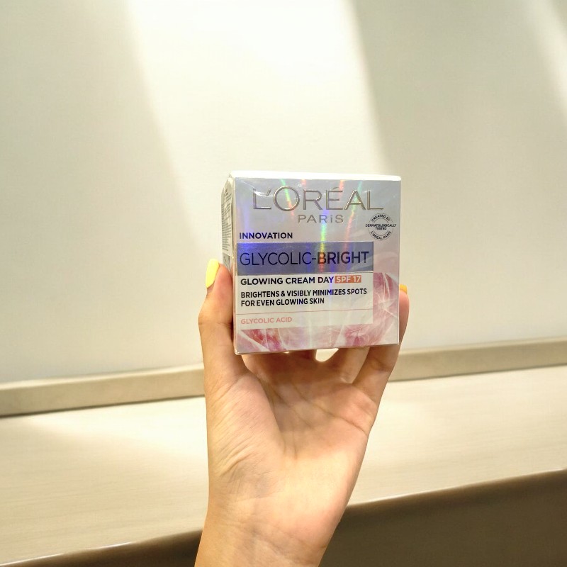 25391_z5905766814807-6c5d2d28c459611185fe77b72ef29c94-photoroom_20241007174931-4.jpg Kem Dưỡng Trắng Da Loreal Paris Ban Ngày Glycolic-Bright Glowing Cream Day SPF 17 50ml - 8994993016525