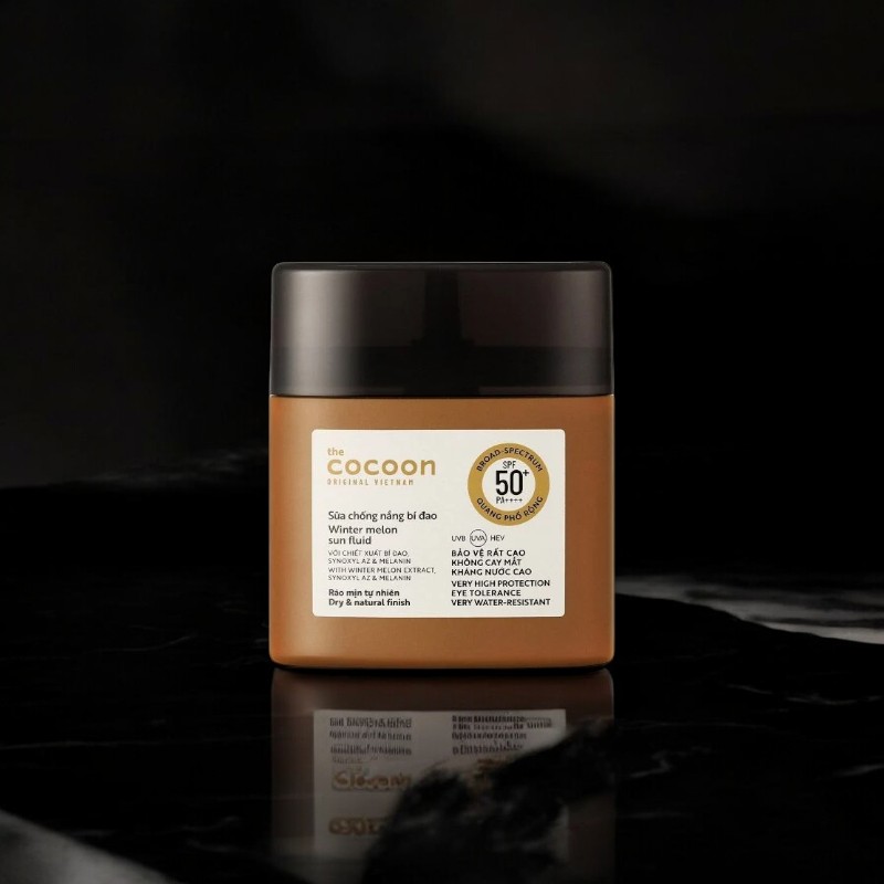 25530_cocoon-winter-melon-sun-fluid-broad-spectrum-4cfdfd3fe6094036be8490dd6a85a93c-1024x1024-photoroom-1_20241028101341-1.jpg Sữa Chống Nắng Bí Đao Cocoon SPF50+ PA++++ 50ml - 8936217700735