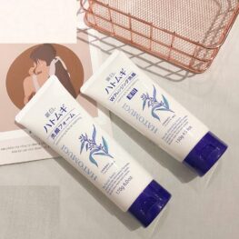 Sữa Rửa Mặt Hatomugi Ý Dĩ Moisturizing & Facial Washing Dành Cho Da Khô 170g - 4513574029590