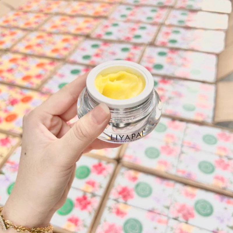 25786_kem-face-liyapai-phu-photoroom-4_20241119105752-1.png Kem Face Liyapai Night Cream Dưỡng Da Ban Đêm Dành Cho Da Lão Hóa 20g - 4719855220544