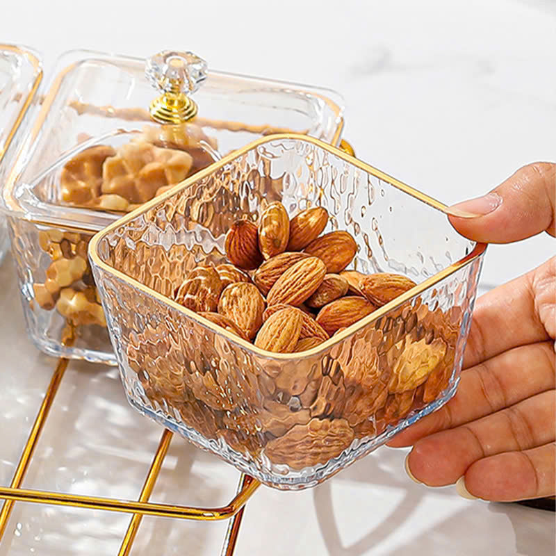 25941_z6219384979585-8c1ca9b65a41f51016bd7a98ed9cf0a4_20250115093238-2.jpg Khay Đựng Mứt Tết 6 Hũ Vuông Trắng Viền Vàng - Hũ Đựng Bánh Kẹo Các Loại Hạt Ngày Tết 31×18.3×3,5cm & 9x5.3cm - KDMT6H