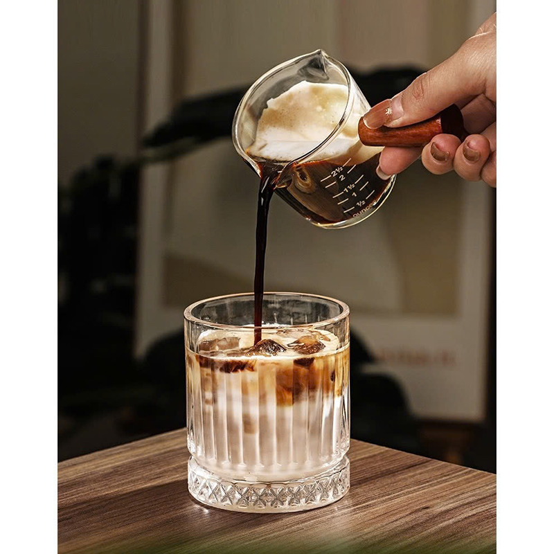 25989_z6233830184607-97e5fec6217e3f9e1638bdc44e5c895b_20250118101154-2.jpg Bộ 6 Ly Đáy Kim Cương Trắng Trong Viền Vàng - Cốc Thủy Tinh Cao Cấp 340ml - LTTDKC01