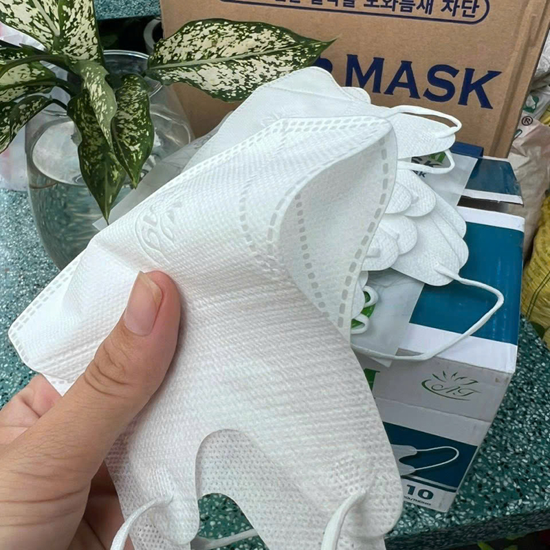 26028_z6241335309746-e37fc758a605239c4323ad97bf4e8f75_20250121153323-2.jpg Hộp 100 Khẩu Trang Y Tế An Tâm - Khẩu Trang 3D - KTYT01