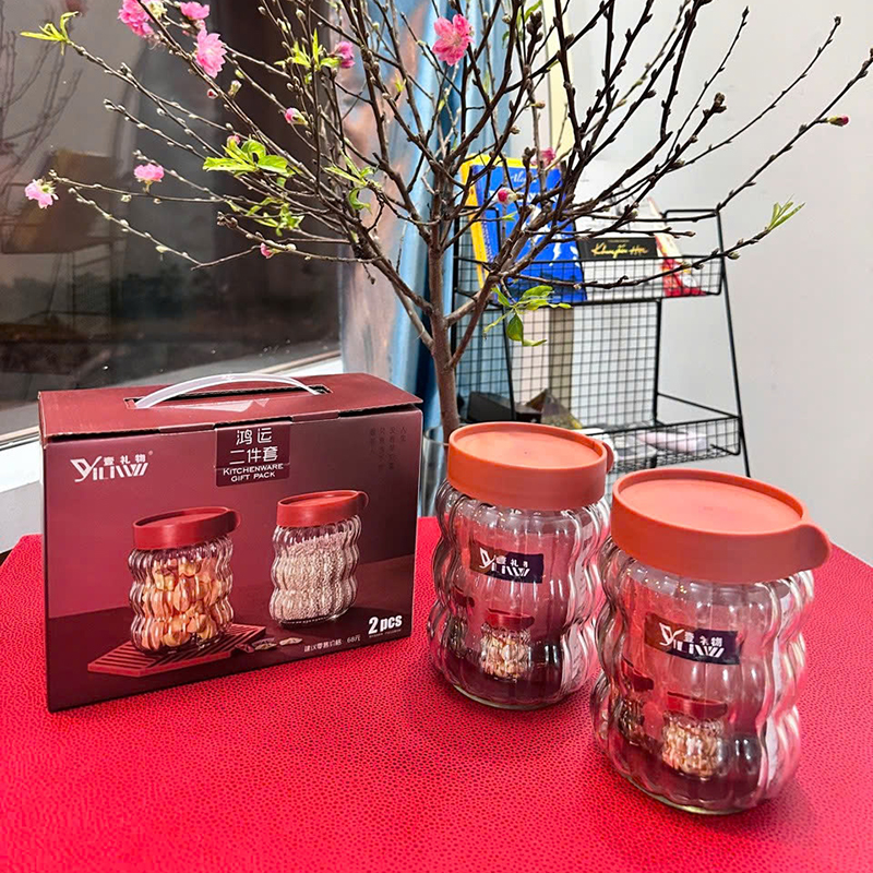 Bộ 2 Hũ Đựng Gia Vị Thủy Tinh Cao Cấp - Lọ Gia Vị Nắp Đỏ YILIWU 9x16cm
