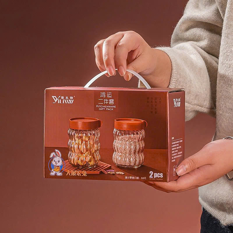 26084_z6251636257221-f990c82abe98569f6d21179038d4bd85_20250206094617-2.jpg Bộ 2 Hũ Đựng Gia Vị Thủy Tinh Cao Cấp - Lọ Gia Vị Nắp Đỏ YILIWU 9x16cm - DGV02