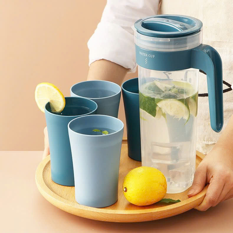 26101_z6251674924079-5ba60a8afd257d6cea2c2eb8d816e8a8_20250206182652-2.jpg Bình Nước 1L Kèm 4 Ly Tiện Lợi - Bình Nước Bằng Nhựa Cao Cấp - BNK4L01