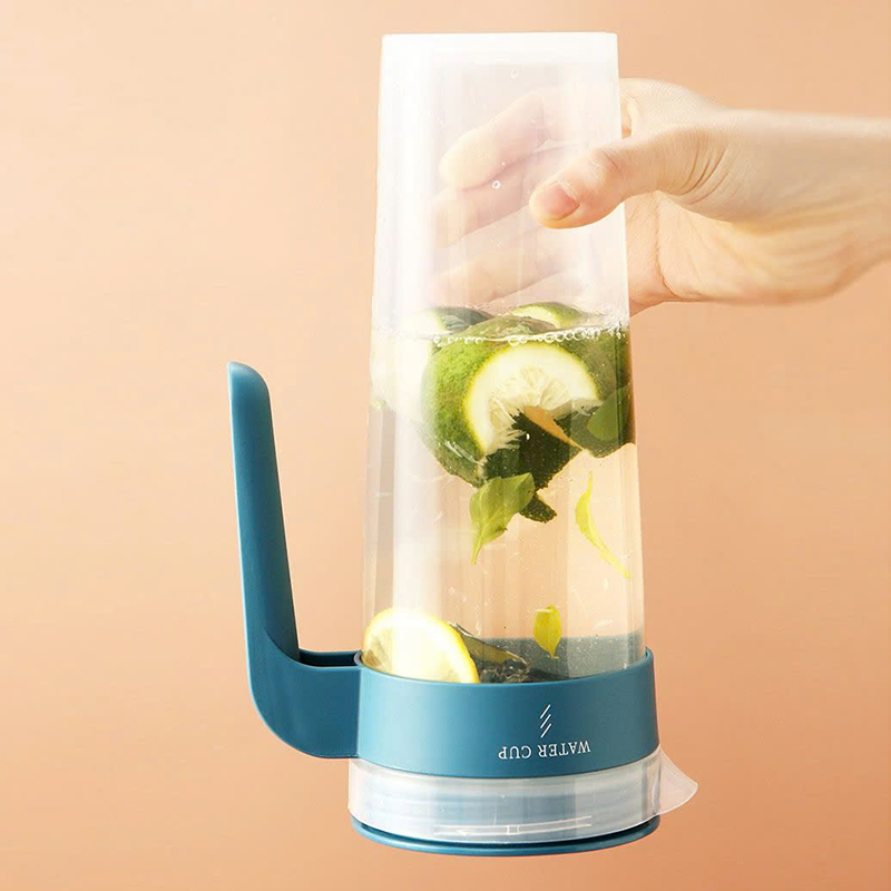 26101_z6251674928005-5f705039fa59531e12a17ced99d9a7bd_20250206182653-2.jpg Bình Nước 1L Kèm 4 Ly Tiện Lợi - Bình Nước Bằng Nhựa Cao Cấp - BNK4L01