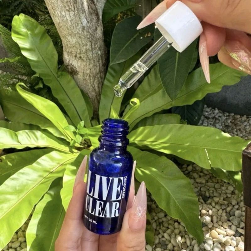Serum Khử Hôi Nách, Hôi Chân, Ngăn Tiết Mồ Hôi Dành Cho Cả Nam Và Nữ 20ml Live Clear Thanh Tô - Mua 1 Tặng 1
