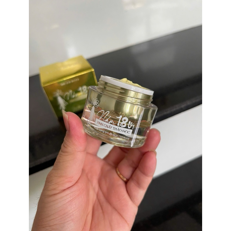 26225_6_20250404154527-1.png Kem Face Nám 18 Vị Tinh Chất Thảo Mộc Sica White 15g - 893622110570