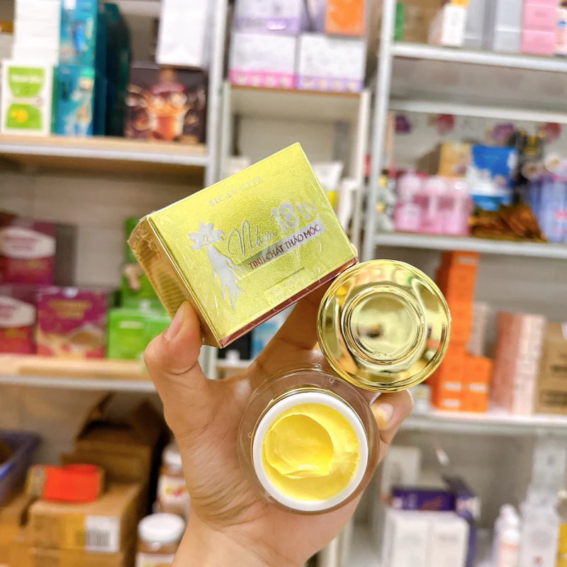 Kem Face Nám 18 Vị Tinh Chất Thảo Mộc Sica White 15g