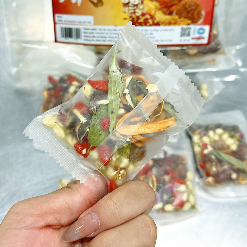 Trà Thảo Mộc Dưỡng Nhan 7 Vị 150g Túi Zip - Túi 10 Gói