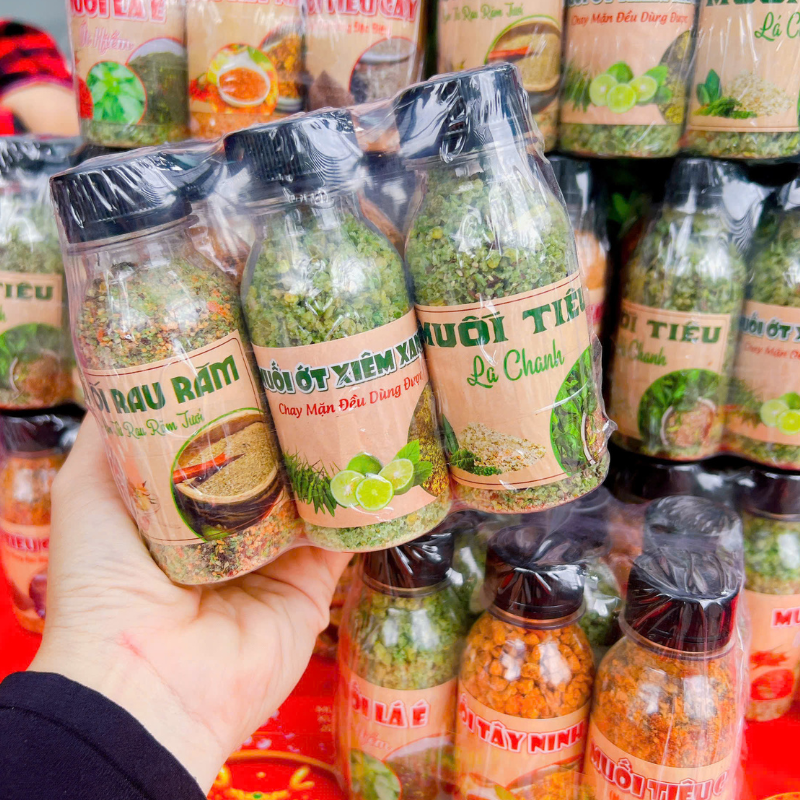 26330_8_20250425112218.png Set 6 Hũ Muối Lục Vị - Hủ Muối Thơm Ngon Hũ/100g - S6HMLVH600G