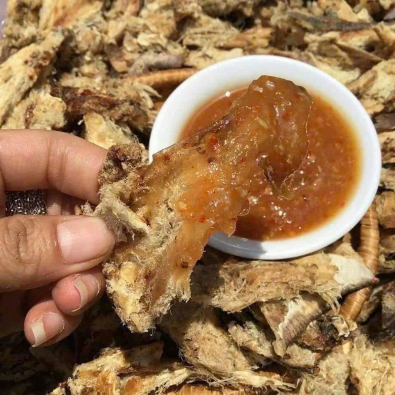 26422_6_20250607171617-2.png Khô Cá Đuối Chấm Mắm Me Thơm Ngon Hộp 250g - KDCMMH250G