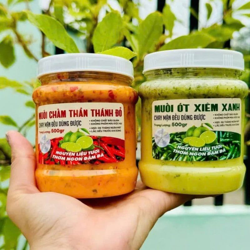 Set 2 Hộp Muối Chấm Thơm Ngon 500g - Muối Chấm Thần Thánh Đỏ & Muối Ớt Xiêm Xanh