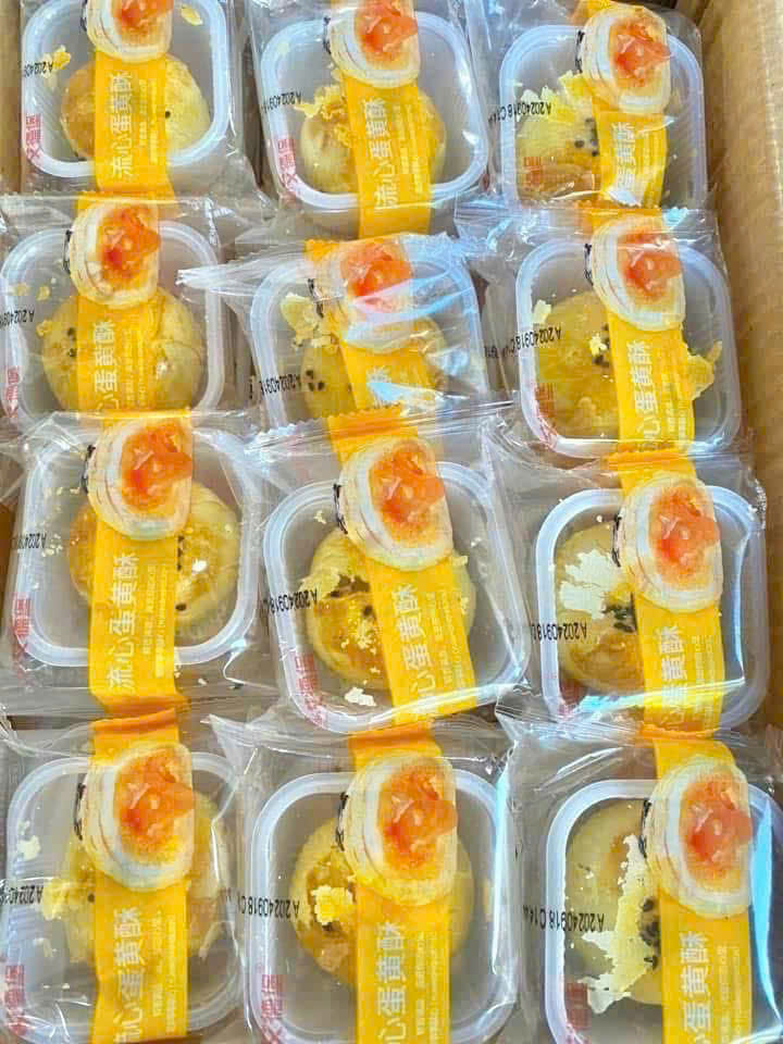 26486_z6819445351120-ff36b6bc7a4a985e084d97f620c095af_20250719161654-4.jpg Bánh Trứng Chảy Đài Loan Thơm Ngon 500g - BTCDL500G