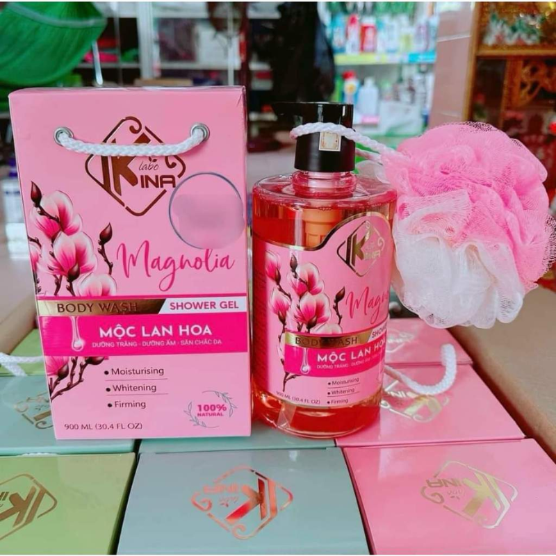 26494_sua-tam-huong-nuoc-hoa-kina_20250722184613-4.png Sữa Tắm Kina Hương Nước Hoa Mộc Lan 900ml - Hỗ Trợ Cấp Ẩm Dưỡng Sáng Da Mịn Màng - Tặng Kèm 1 Bông Tắm - 8938527651271