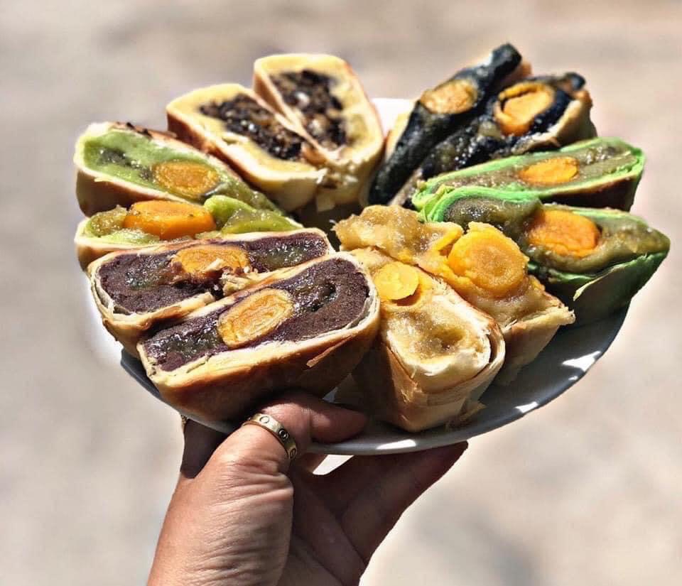 Bánh Pía Bách Vị Tân Huê Viên 900g (150g x 6 cái)