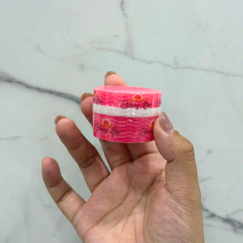 Combo 12 Hộp Kem Face Dưỡng Trắng Da Ngọc Trai Cô Gái Tóc Xù Young One 4.5g/Hộp