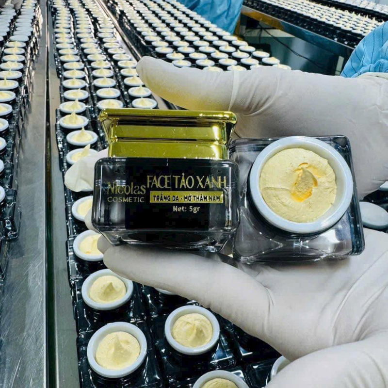 26708_15_20250906093000-2.png Combo Tái Sinh Nicolas - Serum Peeling 30ml & Kem Face Men Tảo Xanh Collagen 5g - 8938549741158
