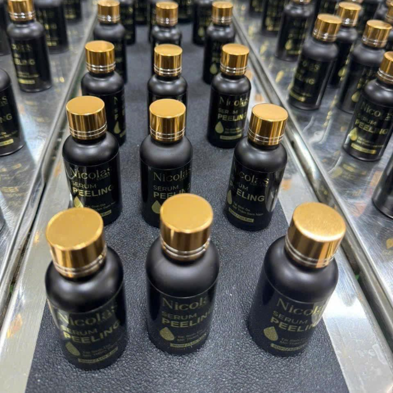 Sỉ combo Tái Sinh Nicolas - Serum Peeling 30ml & Kem Face Men Tảo Xanh Collagen 5g