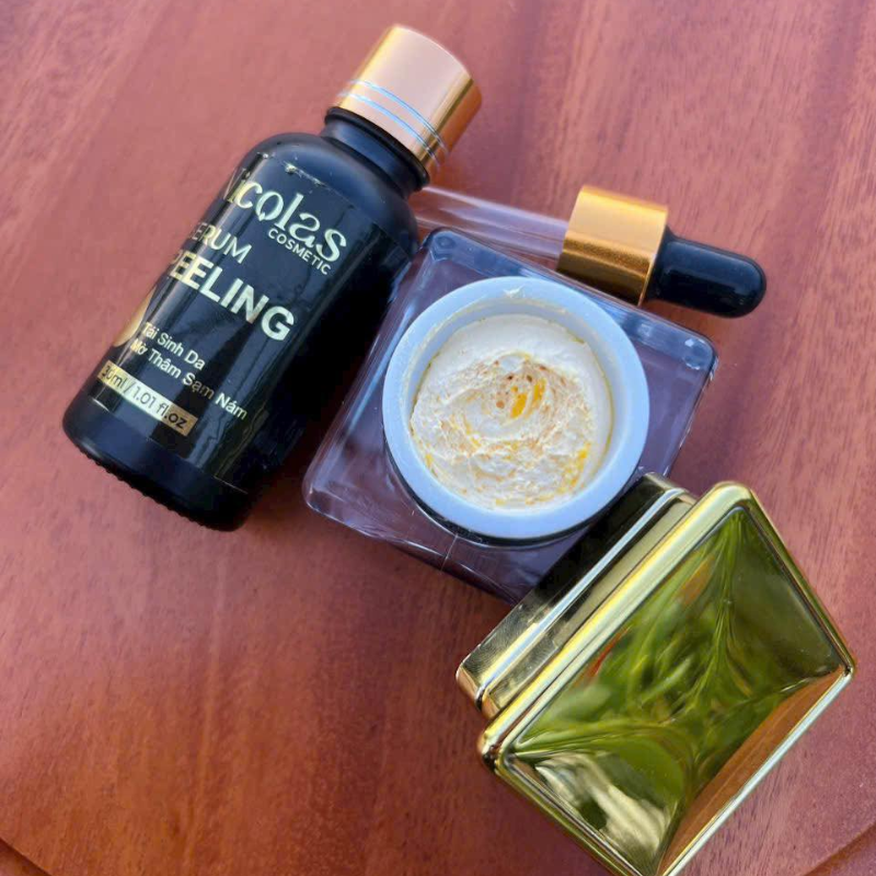 Sỉ combo Tái Sinh Nicolas - Serum Peeling 30ml & Kem Face Men Tảo Xanh Collagen 5g