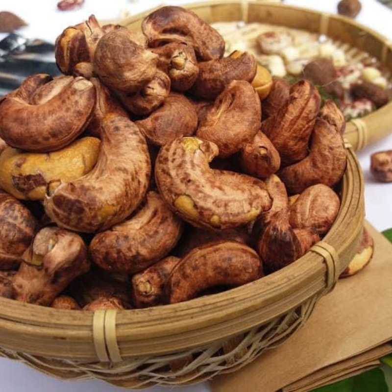 26969_154_20251105183018-2.png Hạt Điều Rang Muối Còn Vỏ Lụa 230g Hộp Tròn Nhỏ Hộp Quà Tết 2026 - HDRMCVHTN230G