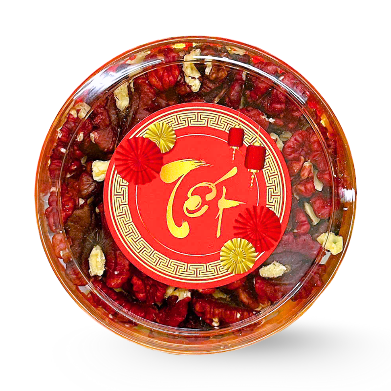 26971_165_20251106102919.png Quả Óc Chó Ruột Đỏ Tách Vỏ 230g - Hộp Tròn Nhỏ Hộp Quà Tết 2026 - QOCTVHTN230G