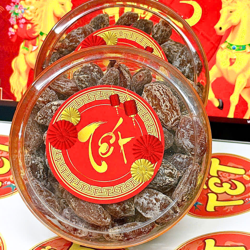 26975_207_20251106113725.png Ô Mai Mơ 300g Hộp Tròn Nhỏ Hộp Quà Tết 2026 - OMMHTN300G