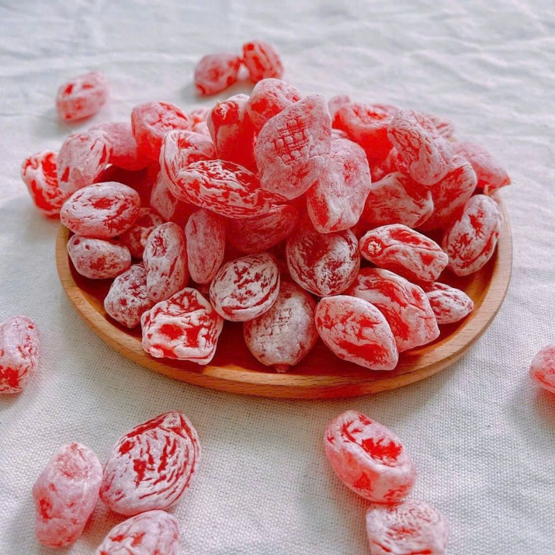 26976_204_20251106114248-2.png Ô Mai Đào Hồng 300g - Hộp Tròn Nhỏ Hộp Quà Tết 2026 - OMDHHTN300G