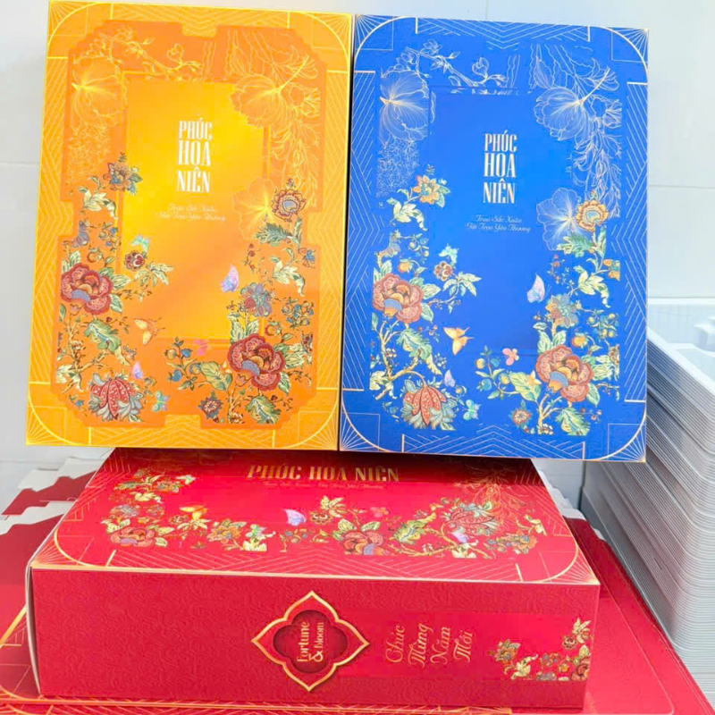 27587_71_20251210105559-1.png Bánh Hộp Vị Phô Mai, Cà Phê Phúc Hoa Niên - Hộp Bánh Sang Trọng Trang Trí Tết - HBPHN01