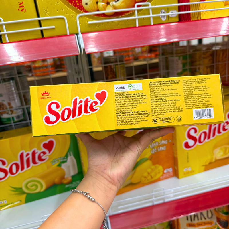 Bánh Solite Trứng Kem Vị Lá Dứa - Bánh Kinh Đô Solite Lá Dứa - Bánh Bông Lan Cuộn Kem 288g (16 Gói x 18g)