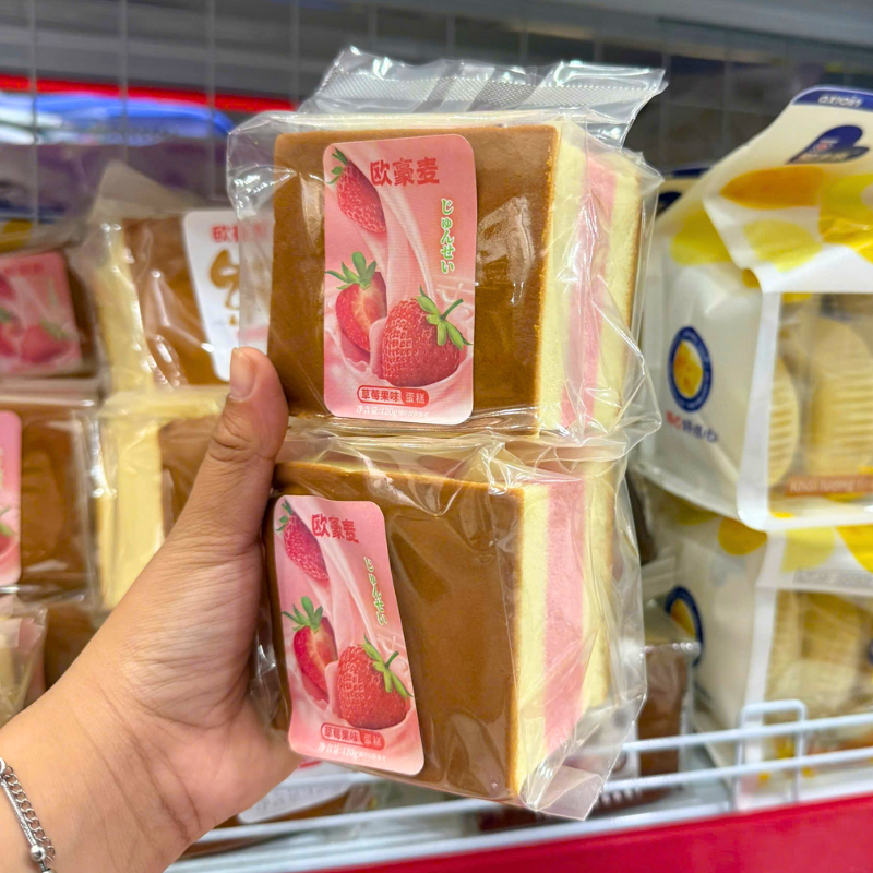 Set 2 Bánh Bông Lan Gong Dâu 120g