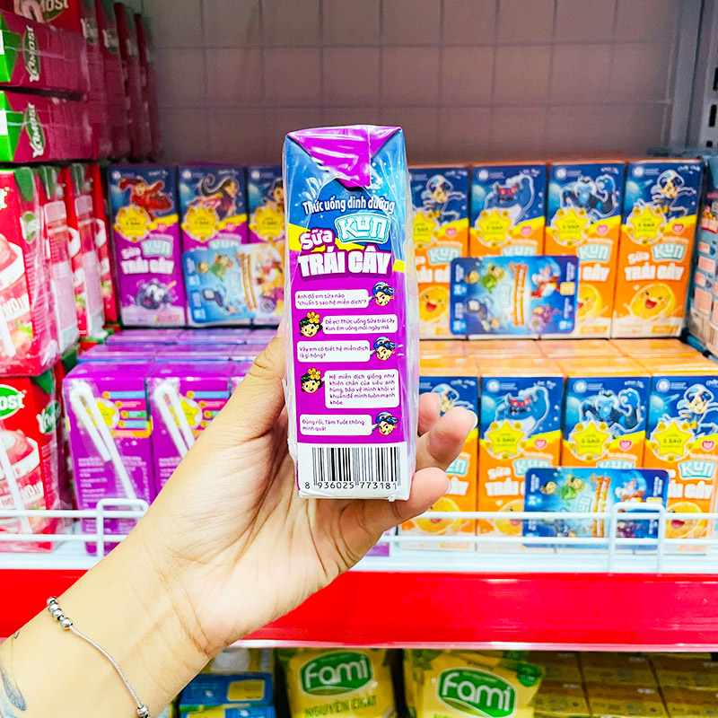 Sữa Dinh Dưỡng Trái Cây KUN Hương Nho Lốc 4 Hộp - (180ml/Hộp)