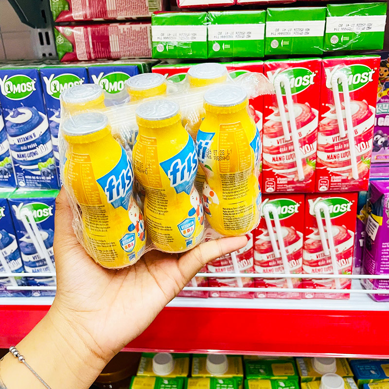 Sữa Chua Uống FRISTI Hương Đào Lốc 6 Chai (80ml/Chai) - Màu Vàng