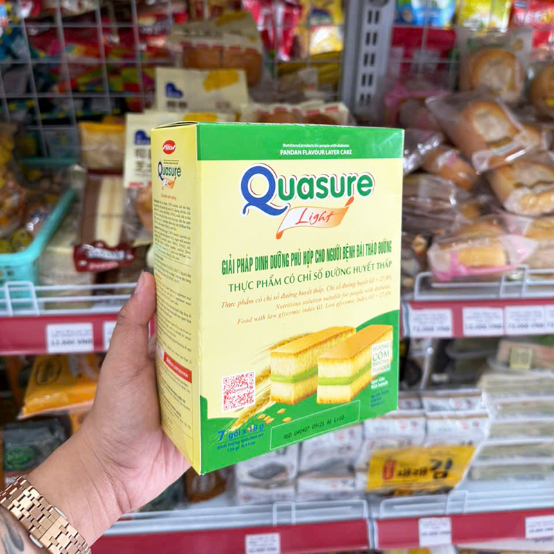 Bánh Bông Lan Kem Hương Cốm Bibica Quasure Light 126g - 7 Gói x 18g