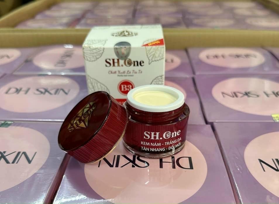 Kem Face Nám Trắng Da B3 SH One Đỏ Chiết Xuất Lá Tía Tô chính hãng